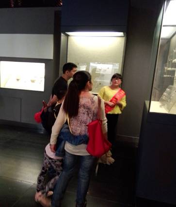 時代先鋒協(xié)會志愿者義務講解隊參加國際博物館日活動