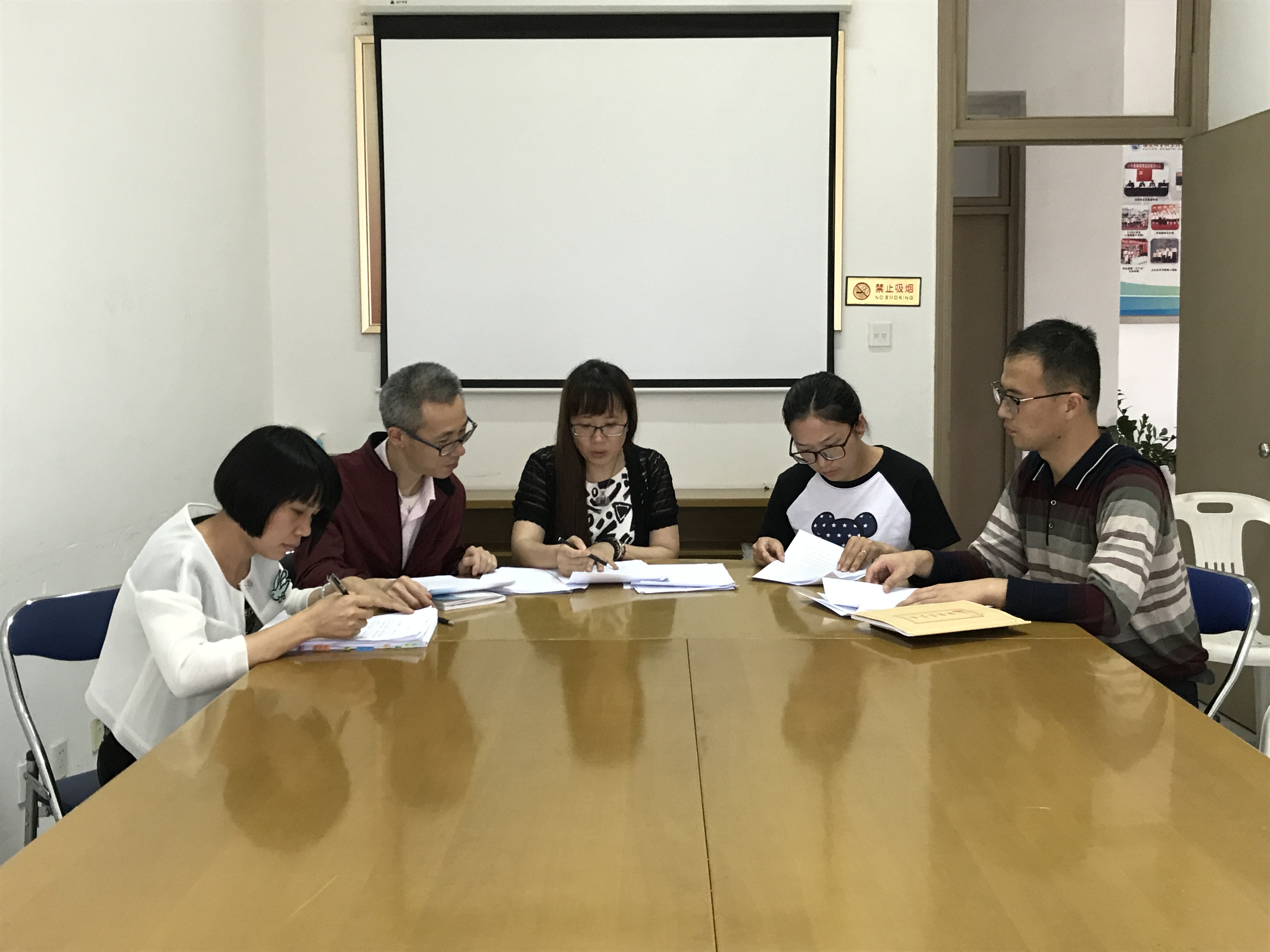 福建衛(wèi)生職業(yè)技術(shù)學(xué)院舉辦“馬克思主義能給予我們什么”主題征文活動